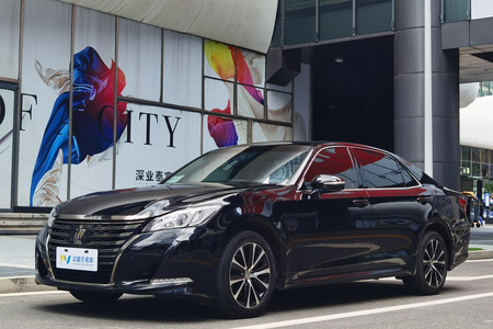 韶关二手丰田皇冠 2018款 2.0T 时尚版